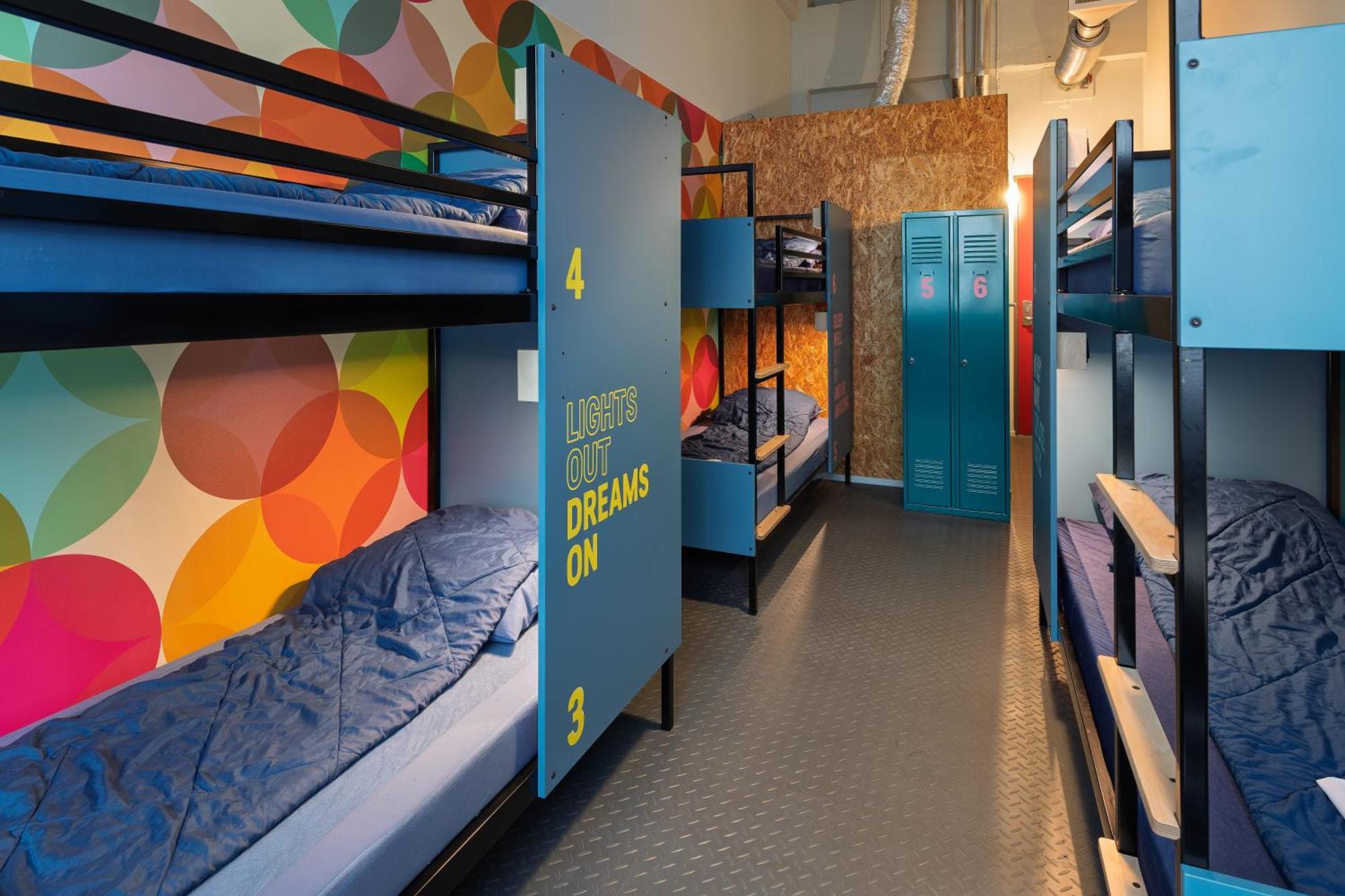 Stayokay - Blue Collar Hotel 3*