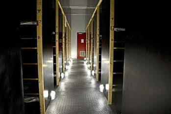Stayokay - Blue Collar Hotel 3*